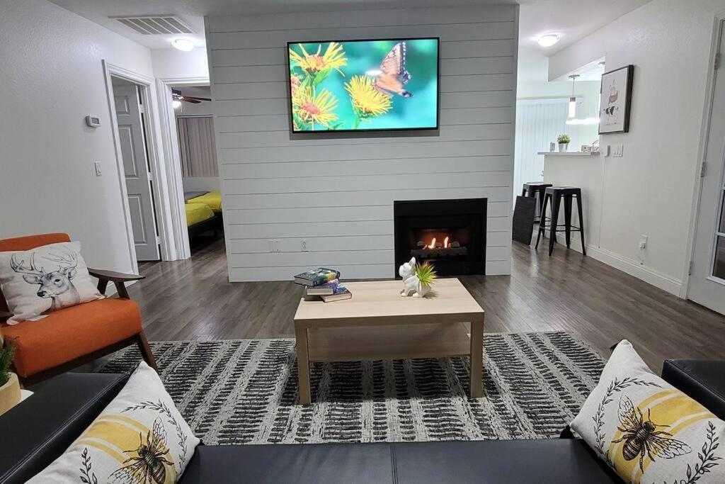 L - Fully Remodeled And Professionally Decorated Las Vegas Eksteriør billede